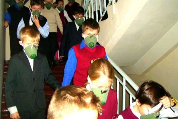Влада Львова хоче евакуювати дітей з міста через загрозу інфекцій 