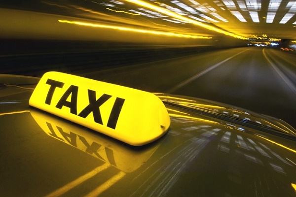У поліції Львівщини дали поради таксистам під час роботи в нічний час