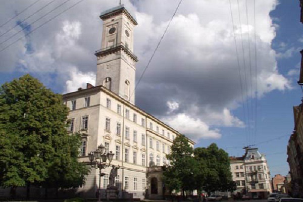 Середня оцінка львівських депутатів стрімко знизилась