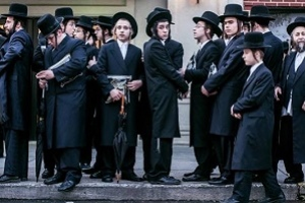 Консул Ізраїлю вимагає покарати винних у антисемітських діяннях у Львові