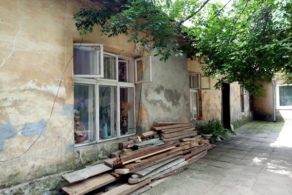 У Львові майже 200 людей живуть в аварійних будинках