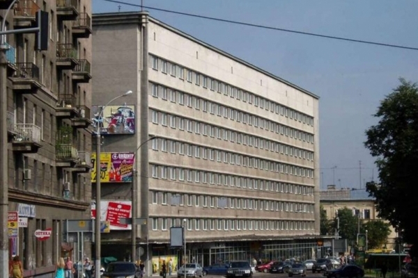 На місці давньої площі у Львові радянська влада побудувала готель