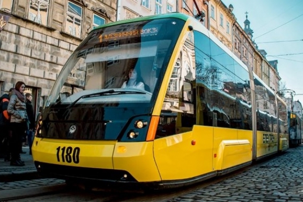 Перший в Україні мобільний проїзний - запустили у Львові