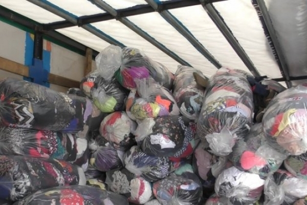 6 тонн контрабанди виявили львівські митники серед вживаного одягу