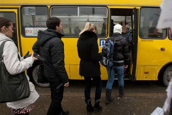 Львівські перевізники пропонують пенсіонерам платити половину вартості за проїзд