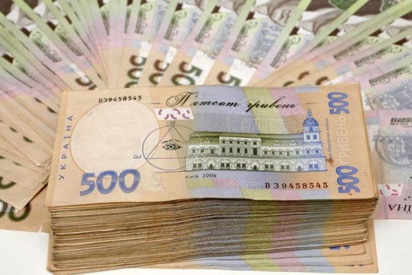 Суд поновив на роботі бухгалтера одного з управлінь мерії, яка провела незаконний платіж на 25 тис. грн
