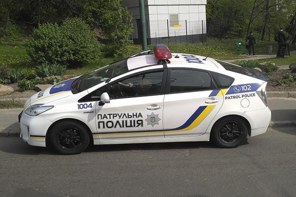 Львівські поліцейські вчилися кермувати в екстремальних умовах