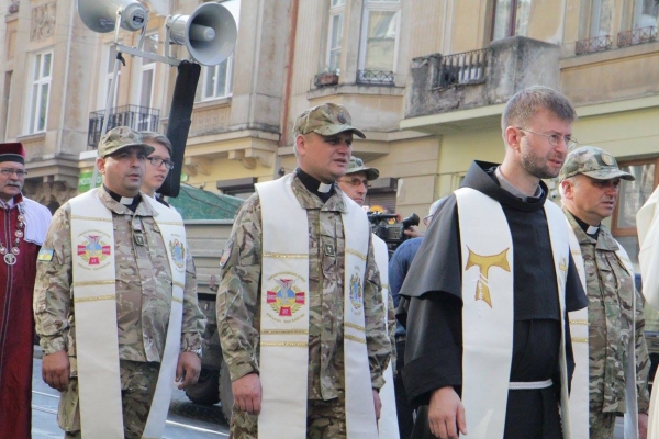 Римо-католики проведуть молитовну ходу пам'яті загиблих воїнів АТО