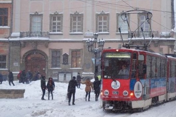 Трамваї і тролейбуси у Львові планують поступово перевести на калориферну систему обігріву