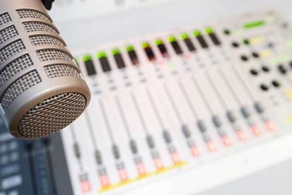 За порушення мовних квот оштрафували радіо «Люкс ФМ»