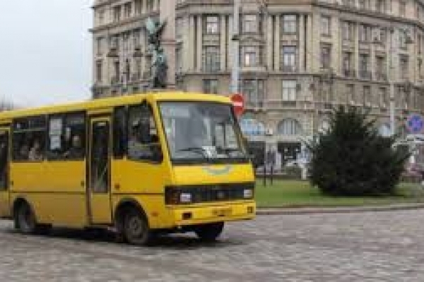 У Львівській міській раді запевнили, що вартість проїзду у маршрутках зросте до 5 грн