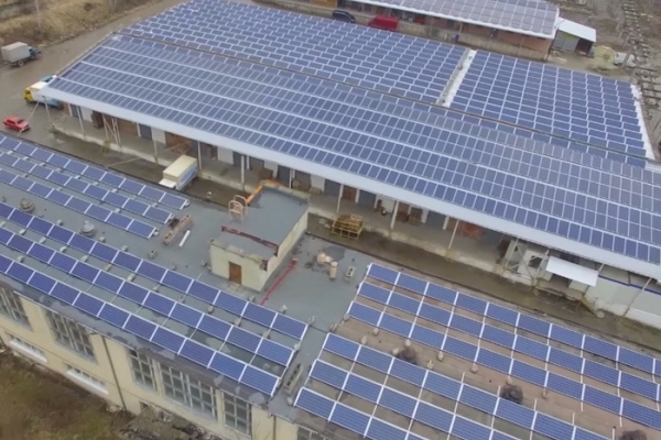 На Львівщині відкрили дахову сонячну електростанцію