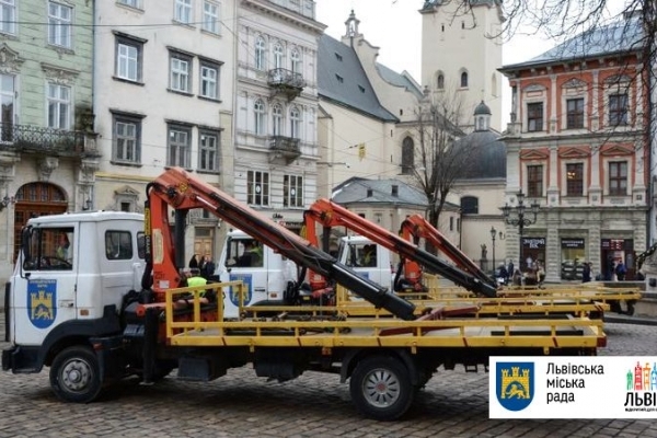 Майже 80 водіїв оштрафовали за паркування у заборонених місцях у Львові