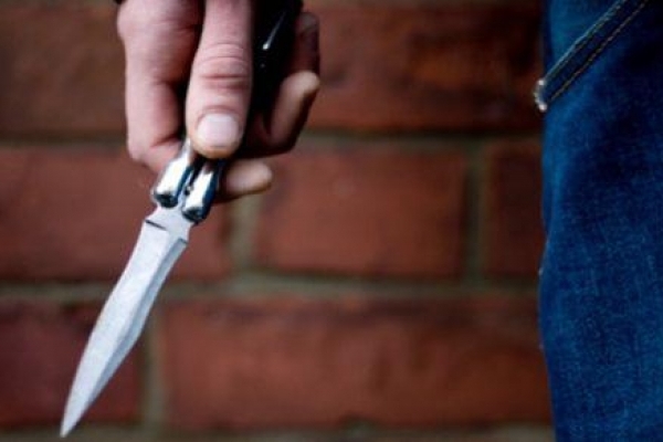 В Сокалі поліцейські затримали зловмисника, причетного до заподіяння чоловікові ножового поранення