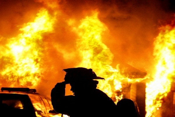 Пожежники й поліціянти врятували у Львові двох безхатьків