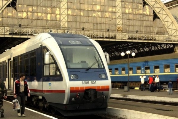 Україна та Італія розроблятимуть високошвидкісний залізничний рух «Одеса-Київ-Львів»