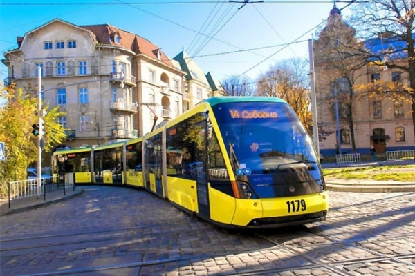 У львівських трамваях контролери почеплять нагрудні відеокамери