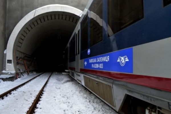 «Укрзалізниця» планує запустити швидкісній потяг «Львів-Закарпаття»