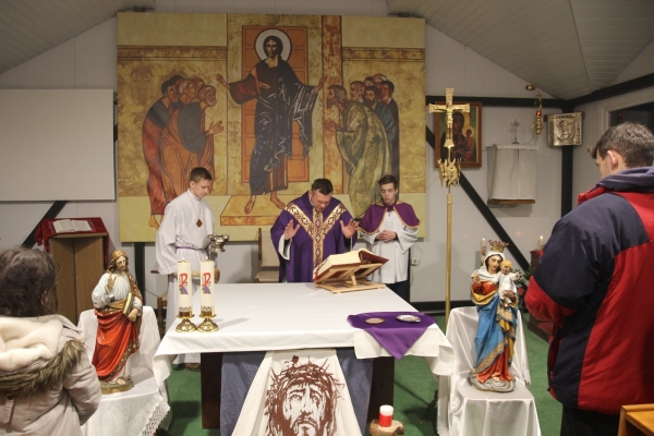 Греко-католики передали римо-католикам фігури з костелу на Львівщині