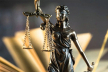 Правосуддя: суд виправдав працівницю «Укртрансбезпеки», яку  затримали з чоловіком на хабарі