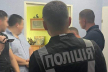 Житель з Червонограда допоміг втекти 10 ухилянтам за кордон