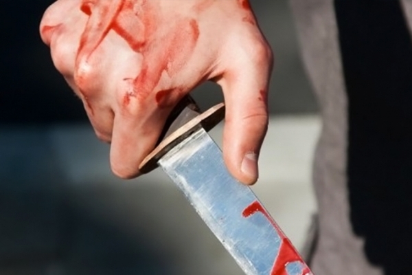 На Львівщині 28-річний чоловік із ножем напав на сусідку
