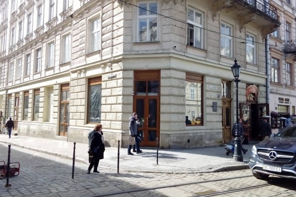 У Львові власника приміщень на площі Ринок оштрафували на ₴170 тис. за нищення пам'ятки