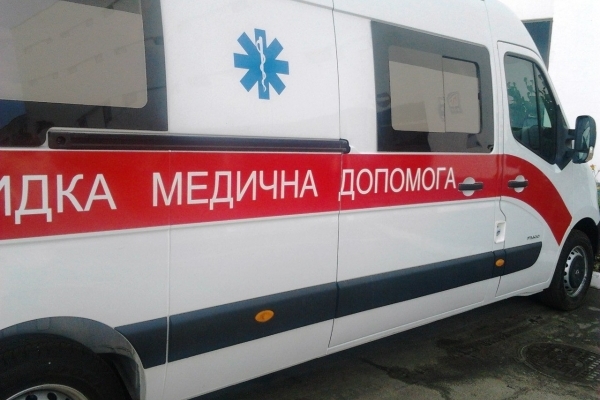 На Львівщині через пошкоджене колесо авто опинилось в кюветі: є потерпілі