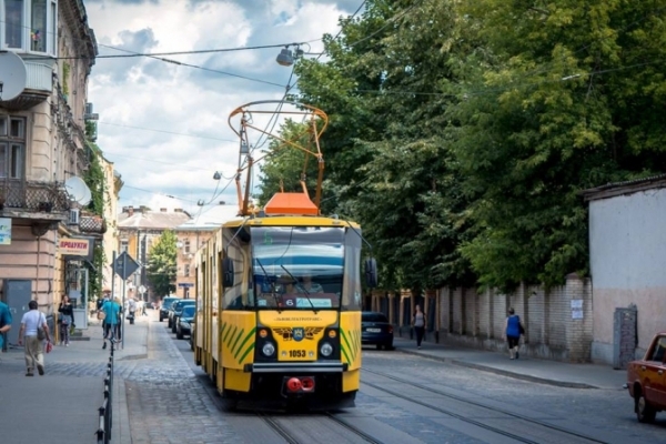 У Львівських трамваях з’явився безкоштовний Wi-Fi, на черзі тролейбуси