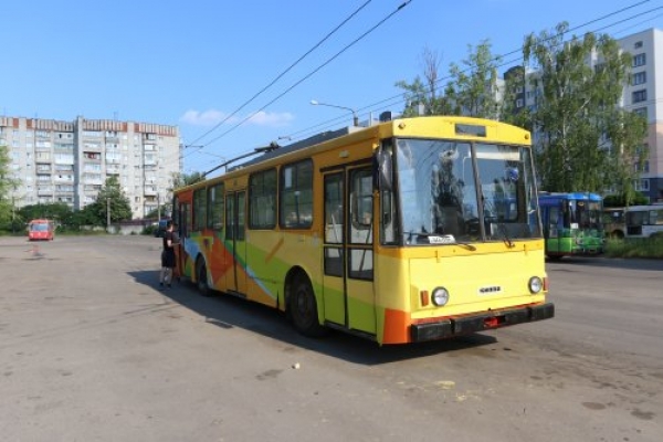 У Львові курсуватиме графіті-тролейбус (Фото)