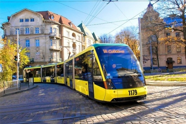 Львівським водіям трамваїв та тролейбусів підняли зарплату