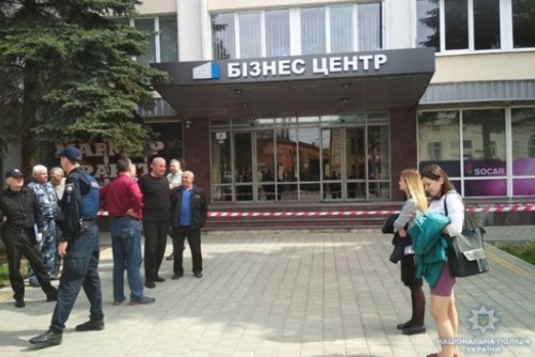 Спецслужби перевірили повідомлення про замінування будівель у Львові