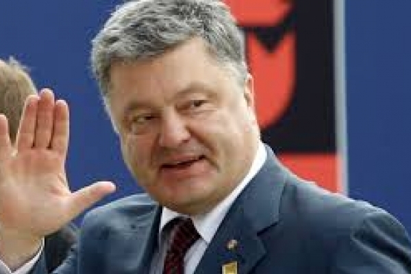Порошенко зібрав на своєму мітингу в Києві в десятки разів більше людей, ніж Тимошенко, – блогер