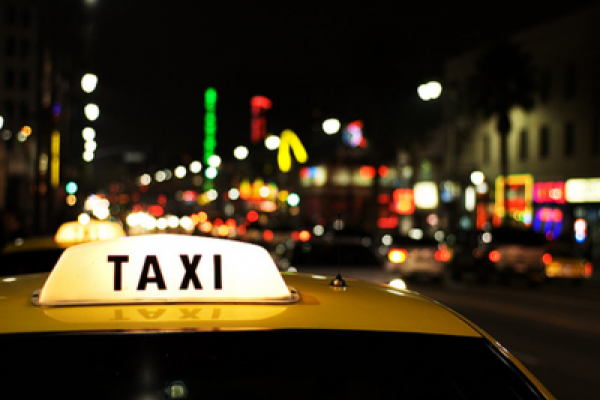 Студенти УКУ створили мобільний додаток для порівняння цін на таксі