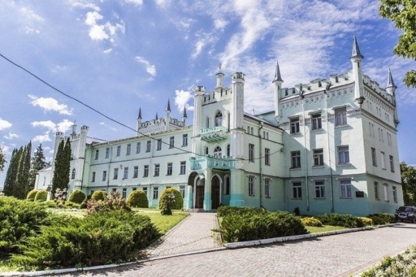 Туристичне Тернопілля: Білокриницький замок – під оберегом Івана Мазепи