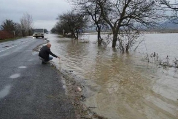 Підйом води в річках загрожує затопленням сільгоспугіддям на Львівщині