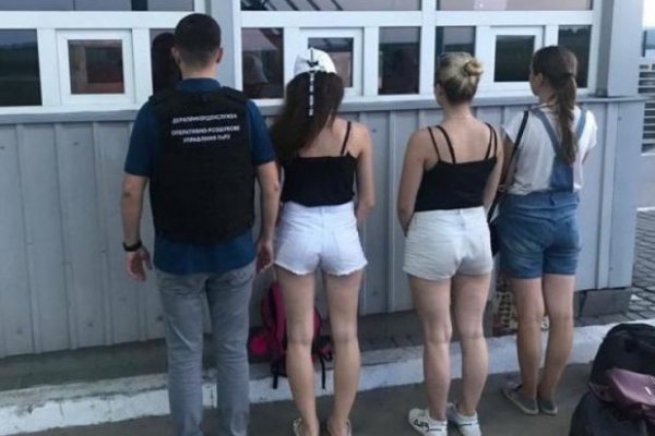 У Львові поліція викрила злочинне угруповання, яке продавало дівчат у секс-рабство (Фото)