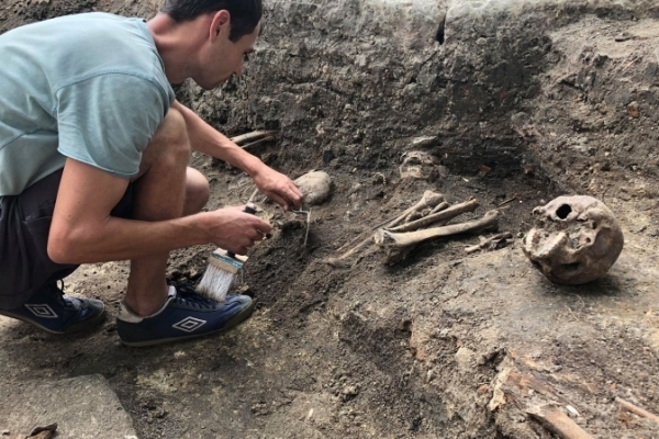 У центрі Львова знайшли людські останки (Фото)