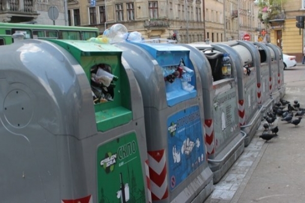 У Львові запровадять роздільний збір сміття на 40 контейнерних майданчиках