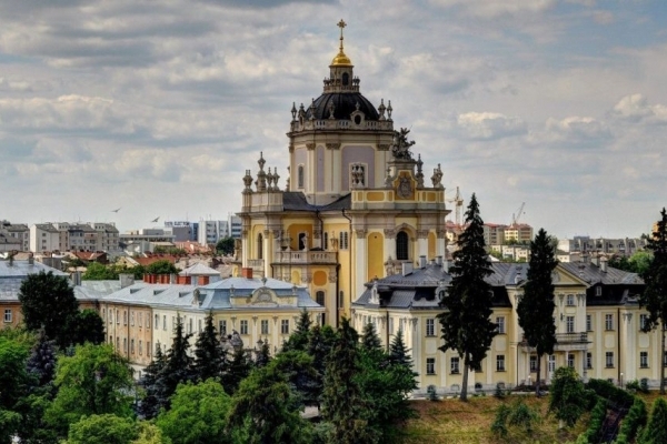 Топ-10 найкрасивіших храмів Львова (Фото)