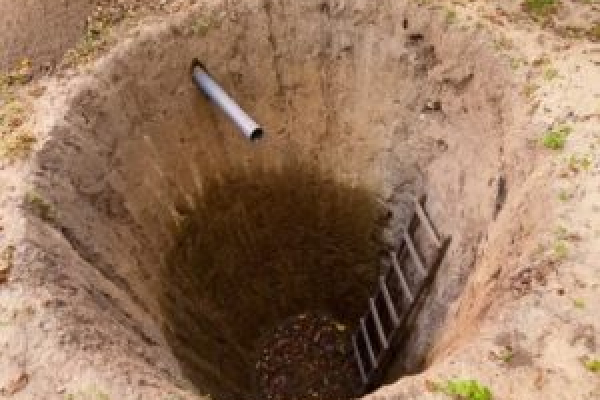 У Львові у вигрібній ямі знайдено тіло чоловіка