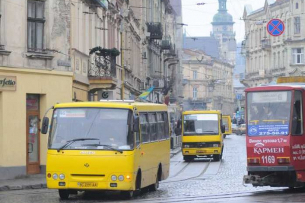Вартість проїзду у львівських маршрутках зросте до 8 гривень