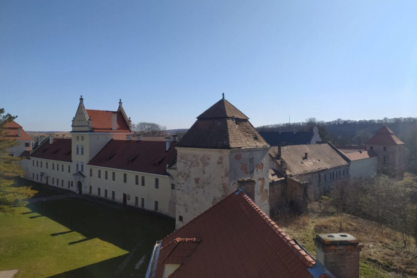 Жовківський замок закрили для відвідувачів через коронавірус