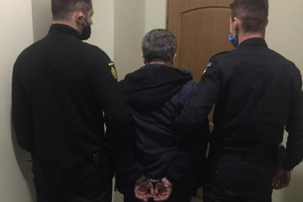У Львові поліція оперативно затримала рецидивіста після замаху на вбивство