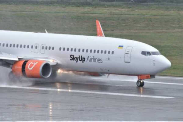 SkyUp Airlines не літатиме в Дубай зі Львова та Харкова