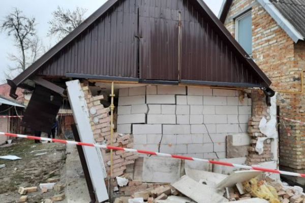 Вибуховий спалах газу в будинку на Львівщині: є руйнації