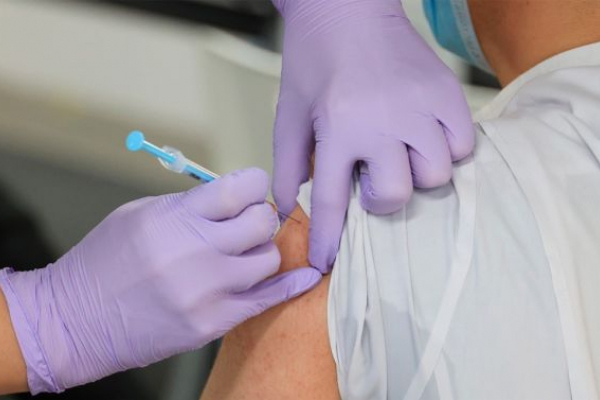 На Львівщині вакцинували понад 700 осіб: мобільні бригади працюють у чотирьох містах