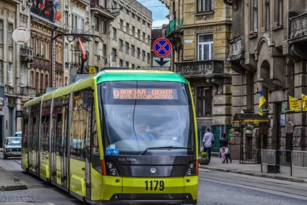 У Львові в новорічну ніч курсуватимуть трамваї: список маршрутів