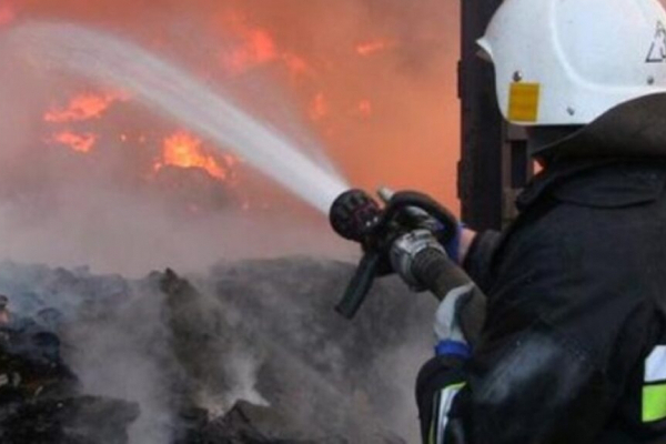 Пожежа у Львові: надзвичайники врятували шість осіб, серед них і дитину