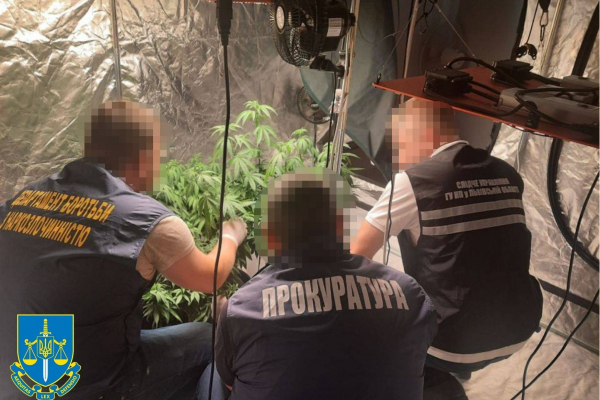 Збут наркотиків на 1 млн грн – у Львові затримано 3 учасників злочинної групи